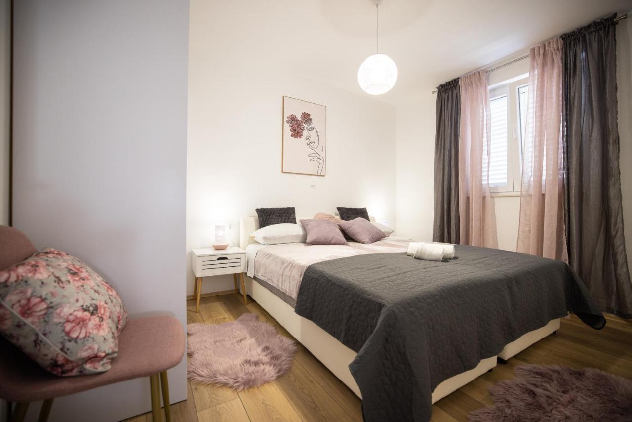 Apartmani Lelu Pridraga 외부 사진