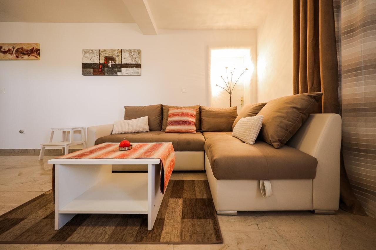 Apartmani Lelu Pridraga 외부 사진